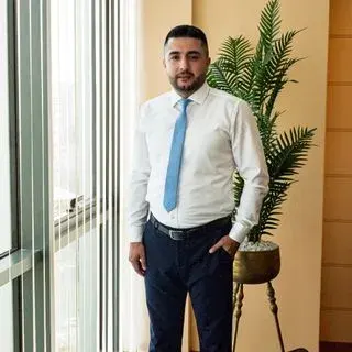 Op. Dr. Vedat Ozan — Kadın Hastalıkları Ve Doğum, Diyarbakır. Portre fotoğrafı.