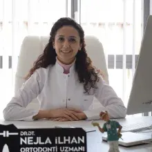 Dr. Dt. Nejla İlhan — Eskişehir. Portre fotoğrafı.