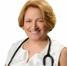 Doç. Dr. Akgül Akpınarlı — İstanbul. Portre fotoğrafı.