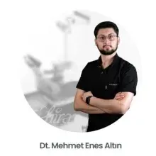 Dt. Mehmet Enes Altın — Diş Hekimi, Bursa. Portre fotoğrafı.