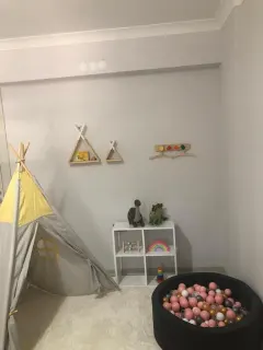 Dkt. Emel Gürler profilinde yer alan galeri fotoğrafı.