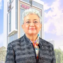 Prof. Dr. Münevver Kaynak Türkmen — İzmir. Portre fotoğrafı.
