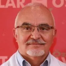 Doç. Dr. Üzeyir Tuncer — Genel Cerrahi, İstanbul. Portre fotoğrafı.