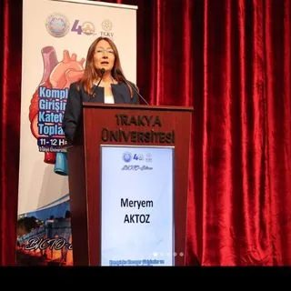 Prof. Dr. Meryem Aktoz — Kardiyoloji, Edirne. Portre fotoğrafı.