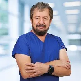 Op. Dr. Uğur Kulalı profilinde yer alan galeri fotoğrafı.