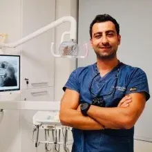 Uzm. Dt. Zeynel Abidin Şimşekyılmaz — İstanbul. Portre fotoğrafı.