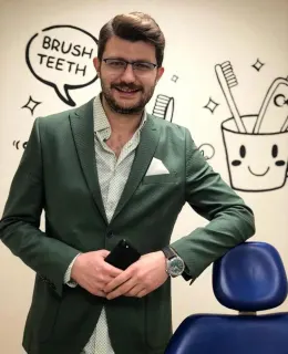 Dt. Oğuz Kaan Göğebakan profilinde yer alan galeri fotoğrafı.