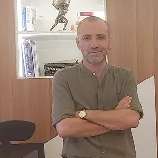 Dr. Öğr. Üyesi Halil İbrahim Öztürk — Psikiyatri, Şehitkamil, Gaziantep. Portre fotoğrafı.