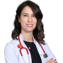 Uzm. Dr. Ece Demirci Bodur — Çocuk Sağlığı Ve Hastalıkları, Zonguldak. Portre fotoğrafı.