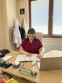 Op. Dr. Emine Elmas profilinde yer alan galeri fotoğrafı.