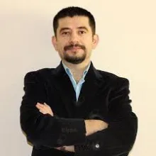 Doç. Dr. Kıvanç Şerefhanoğlu — Enfeksiyon Hastalıkları, Gaziosmanpaşa, İstanbul. Portre fotoğrafı.