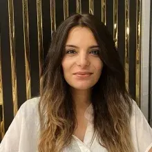 Psk. Hatice Topçu Ersoy — Psikoloji, İzmir. Portre fotoğrafı.