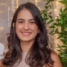 Uzm. Dt. Pınar Açkurt Okutan — Aydın. Portre fotoğrafı.