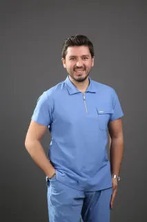 Dt. Emre Özbay profilinde yer alan galeri fotoğrafı.