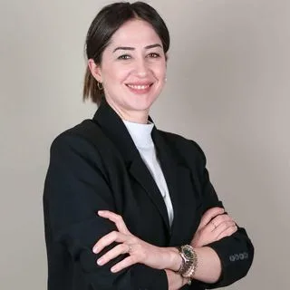 Kl. Psk. Gözde Avar — Psikoloji, Bodrum, Muğla. Portre fotoğrafı.