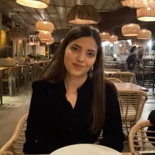 Psk. Ayşe Nur Günaydın — Psikoloji, İzmir. Portre fotoğrafı.