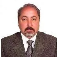 Uzm. Dr. Tuna Pilevneli — İç Hastalıkları, Konak, İzmir. Portre fotoğrafı.