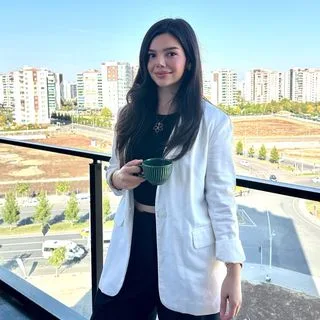 Erg. Ceren Oğuz — Ergoterapi, Diyarbakır. Portre fotoğrafı.