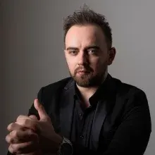 Op. Dr. Barış Altaylı — Plastik Rekonstrüktif Ve Estetik Cerrahi. Portre fotoğrafı.