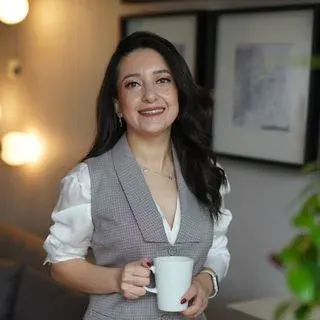 Dyt. Seçil Yılmaz — Diyetisyen, Ankara. Portre fotoğrafı.