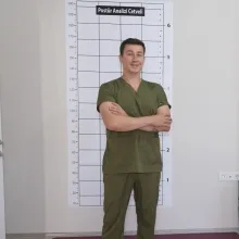 Fzt. Samet Dinç — Fizyoterapi Ve Rehabilitasyon, Çanakkale. Portre fotoğrafı.