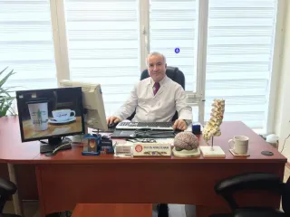 Prof. Dr. Atilla İlhan profilinde yer alan galeri fotoğrafı.
