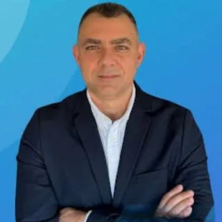 Op. Dr. Hasan Can Toyganözü — Kadın Hastalıkları Ve Doğum, Adana. Portre fotoğrafı.