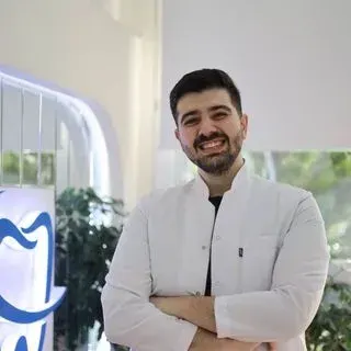 Dt. İbrahim Ege — Diş Hekimi, Şahinbey, Gaziantep. Portre fotoğrafı.