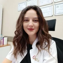 Uzm. Dr. Hatice Ağır — Fiziksel Tıp Ve Rehabilitasyon, Ankara. Portre fotoğrafı.