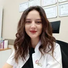 Uzm. Dr. Hatice Ağır — Fiziksel Tıp Ve Rehabilitasyon, Ankara. Portre fotoğrafı.