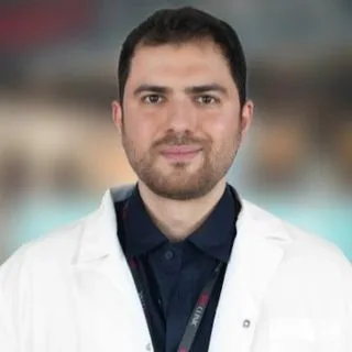Op. Dr. Salih Cem Altunal — Plastik Rekonstrüktif Ve Estetik Cerrahi, Küçükçekmece, İstanbul. Portre fotoğrafı.