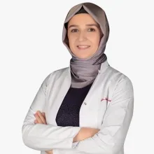 Uzm. Dr. Seda Ünsal — İç Hastalıkları, Gaziantep. Portre fotoğrafı.