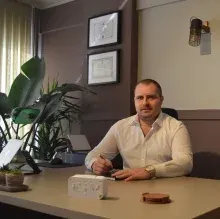 Psk. Ahmet Volkan Uygun — Psikoloji, İstanbul. Portre fotoğrafı.