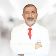 Uzm. Dr. Güven Tunç — İç Hastalıkları, Pursaklar, Ankara. Portre fotoğrafı.