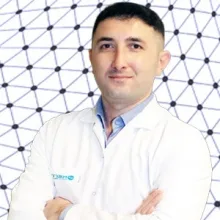 Uzm. Dr. Tural Bayramov — Algoloji, İzmir. Portre fotoğrafı.