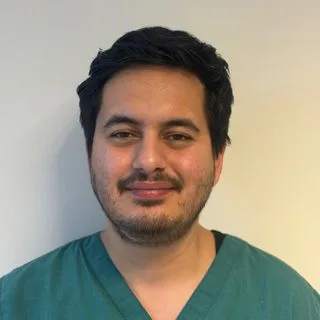 Op. Dr. Mert Koçak — Kadın Hastalıkları Ve Doğum, Gebze, Kocaeli. Portre fotoğrafı.