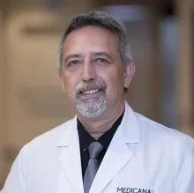 Prof. Dr. Murat Tuncer — Nefroloji, İstanbul. Portre fotoğrafı.