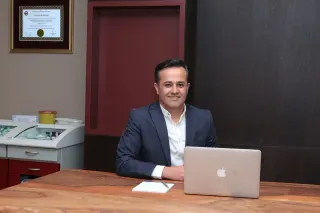 Prof. Dr. Ethem Şahin profilinde yer alan galeri fotoğrafı.