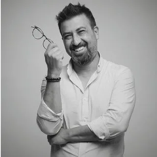 Psk. Dan. Gökhan Karataş — Psikolojik Danışma ve Rehberlik, Antalya. Portre fotoğrafı.