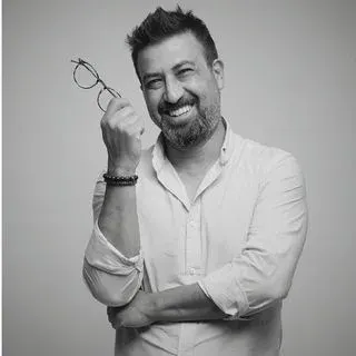 Psk. Dan. Gökhan Karataş — Psikolojik Danışma ve Rehberlik, Antalya. Portre fotoğrafı.