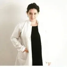 Uzm. Dyt. Başak Memişoğlu — Diyetisyen, Balıkesir. Portre fotoğrafı.