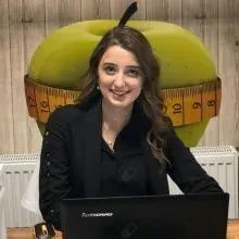 Dyt. Hilal Büyükkuşcu — Diyetisyen, Uşak. Portre fotoğrafı.