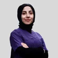 Fzt. Özlem Öztürk — Fizyoterapi Ve Rehabilitasyon, Bakırköy, İstanbul. Portre fotoğrafı.