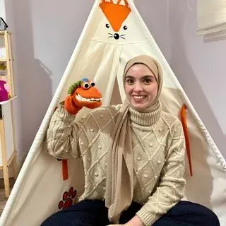 Merve Yiğit — Çocuk Gelişimi, İstanbul. Portre fotoğrafı.