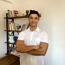 Psk. Onur Alp Topcu — Psikoloji, Antalya. Portre fotoğrafı.