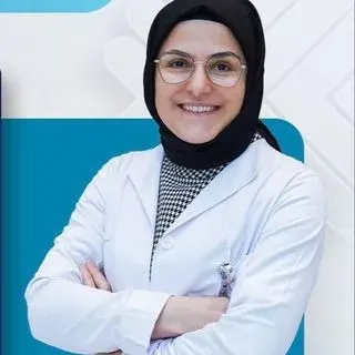 Op. Dr. Güneş Topçu — Kadın Hastalıkları Ve Doğum, Bahçelievler, İstanbul. Portre fotoğrafı.