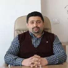 Dr. Öğr. Üyesi Önder Öztürk — Çocuk ve Ergen Psikiyatrisi, Denizli. Portre fotoğrafı.