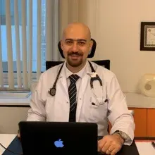 Prof. Dr. Emrah İpek — Kardiyoloji, İstanbul. Portre fotoğrafı.