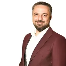 Op. Dr. Bilgehan Aydın — Plastik Rekonstrüktif Ve Estetik Cerrahi, Gaziosmanpaşa, İstanbul. Portre fotoğrafı.