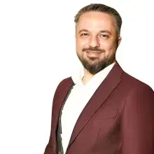 Op. Dr. Bilgehan Aydın — Plastik Rekonstrüktif Ve Estetik Cerrahi, Gaziosmanpaşa, İstanbul. Portre fotoğrafı.